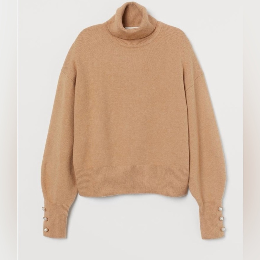 H&M Tan Turtleneck Pearl button Detail Sweater Size XS